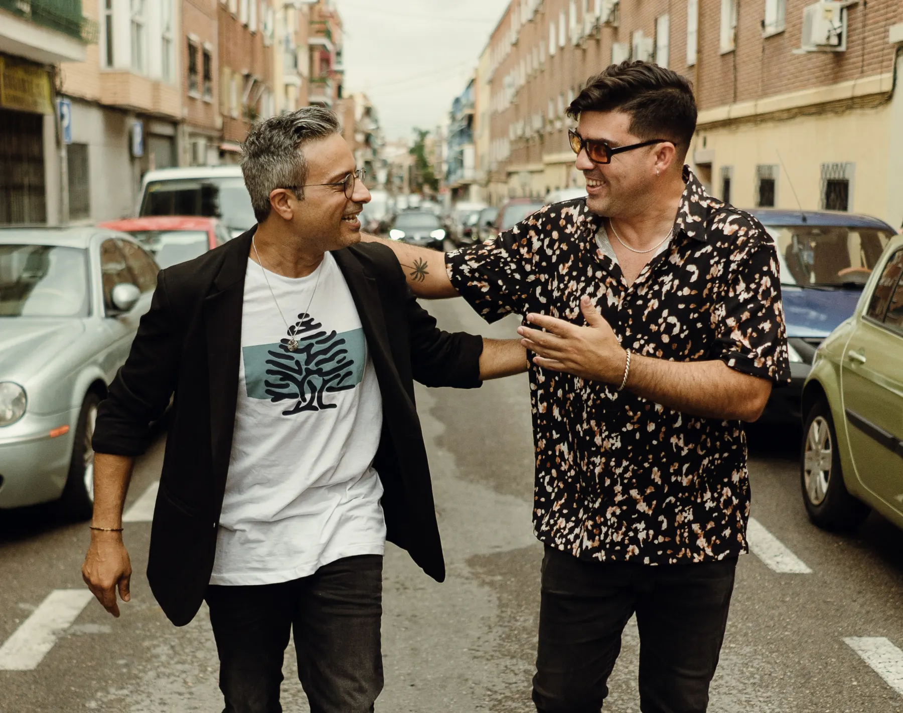 Adam Ben Ezra performing with Michael Olivera