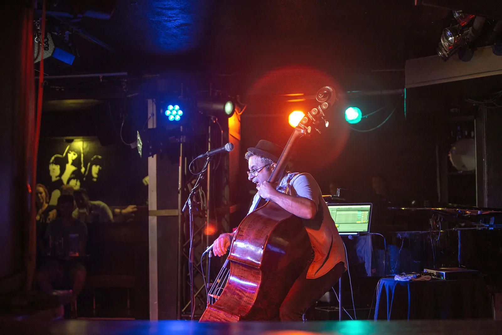 Adam Ben Ezra performing live by Ana Valdivia